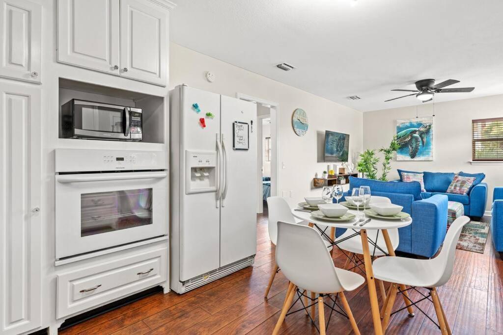Sea Escape: Pcb Two Blocks From Beach Panama City Beach